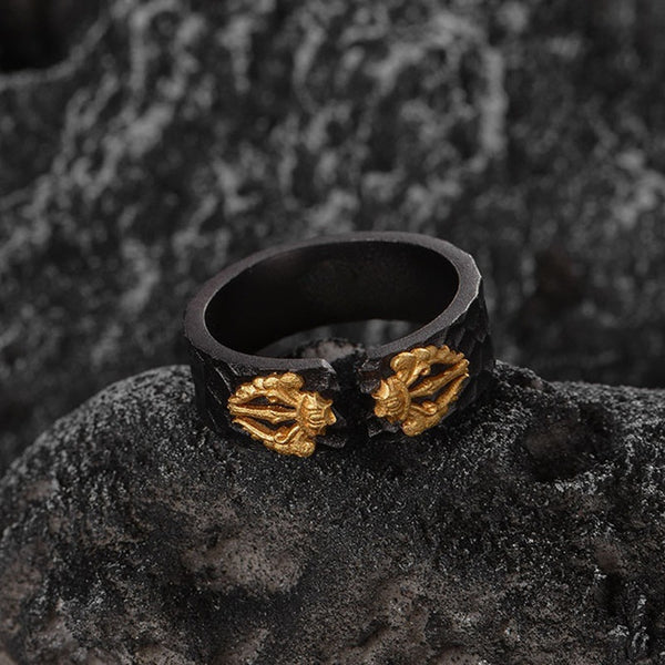 Retro Geometric Statement Ring