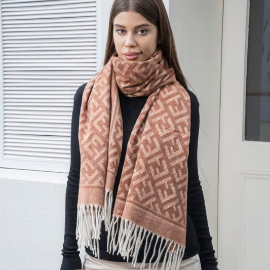 Maze pattern blanket scarf with tassel